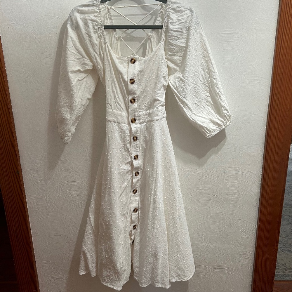 Lulus size small 100% cotton Swiss dot lined midi dress